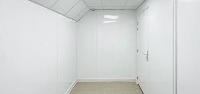 rénovation des murs et du plafond avec plaques et dalles